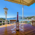 Three Bedroom With Amazing Sea View